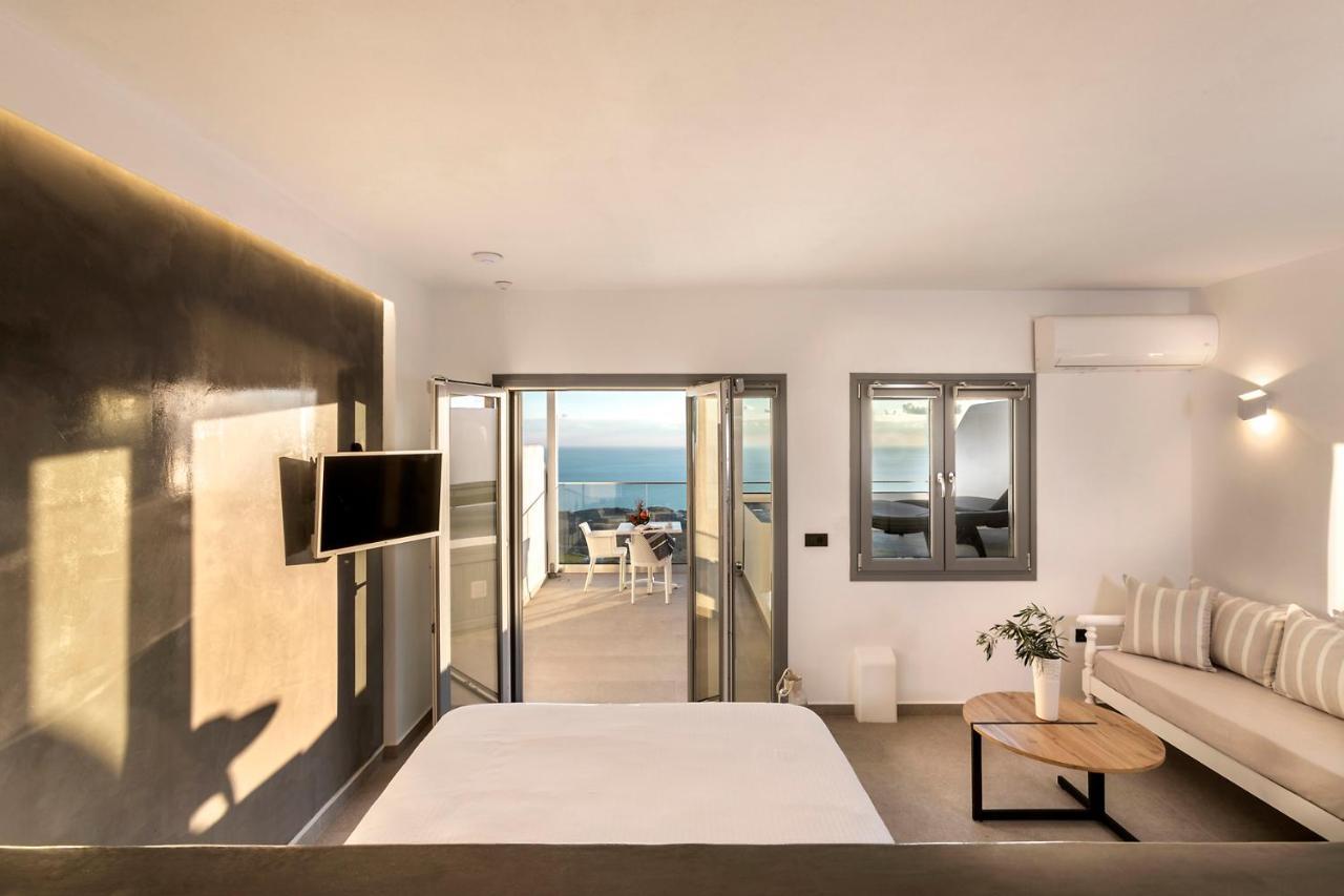 La Estrella 4 Suites With Sea View & 4 Prive Hot Tub Vourvoúlos Esterno foto